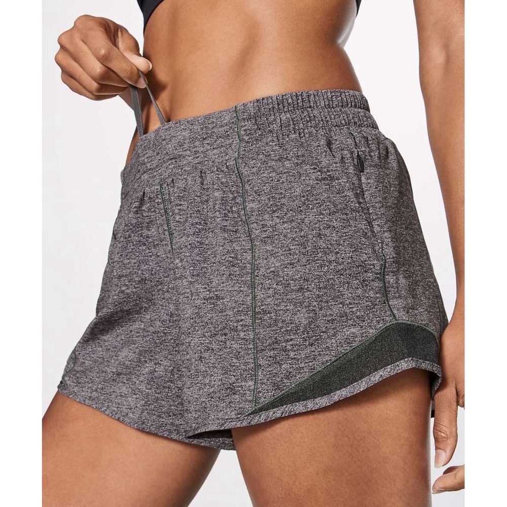 Lululemon Woman's Hotty Hot Short High-Rise Long 4" Gray Size 6 Tall Activewear
